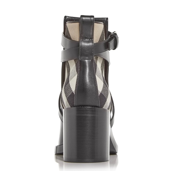 Burberry Boots - Picture 1 of 5